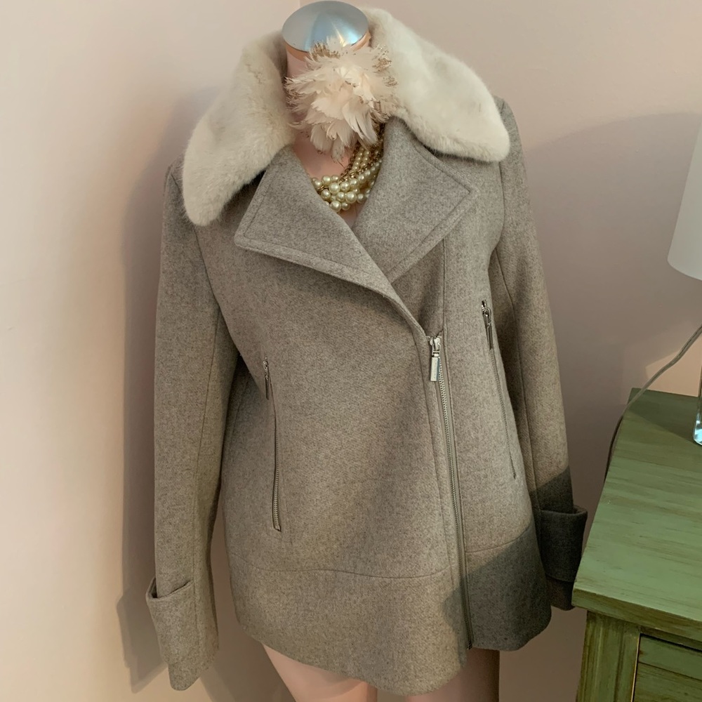EUC Laundry Coat w/ Faux Fur